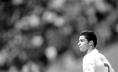 马丁内斯：C罗被罚下主要因为他太有激情；我们必须自我批评（马丁内斯称C罗染红因过度激情，球队必须自我检讨）