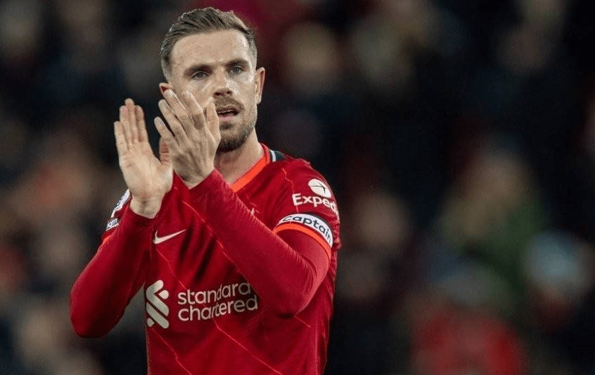 马丁内斯：C罗没有暴力行为，他只是想摆脱防守他的人（马丁内斯称C罗无暴力举动，仅为摆脱防守者）