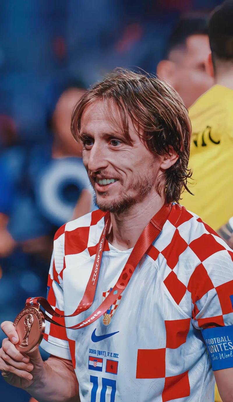 英媒：巴萨可以用3000万镑买断拉什福德，前提是他进一步降薪（英媒：拉什福德若进一步降薪，巴萨有望以3000万英镑将其签下）