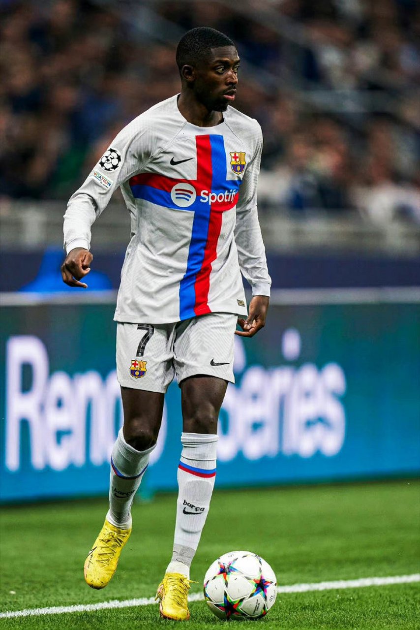 克尼佩尔超高难度后仰三分命中，黄蜂&猛龙进入加时赛！（克尼佩尔后仰高难三分飙中，黄蜂与猛龙战至加时！）