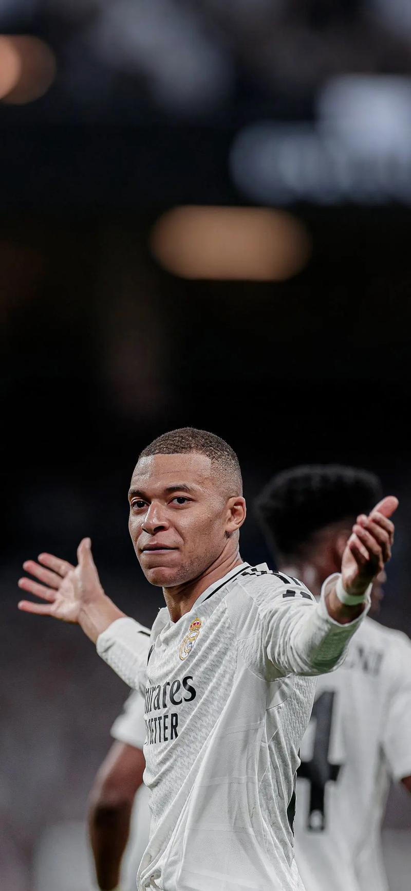 韩K联战报：巴萨尼制胜，富川FC 1-0水原FC，占得先机（韩K联战报：巴萨尼一锤定音，富川FC 1-0击败水原FC，先下一城）