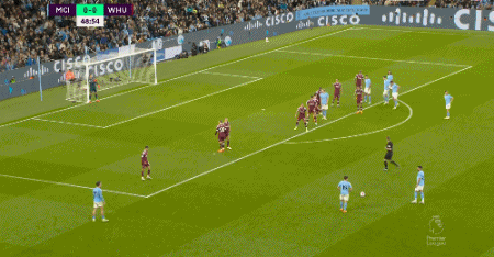 曼联计划在2026年以约7500万英镑签下巴莱巴，但需等待未来转会窗口，且交易需布莱顿同意。（曼联拟于2026年以约7500万英镑引进巴莱巴，须等待后续转会窗且取决于布莱顿放行。）